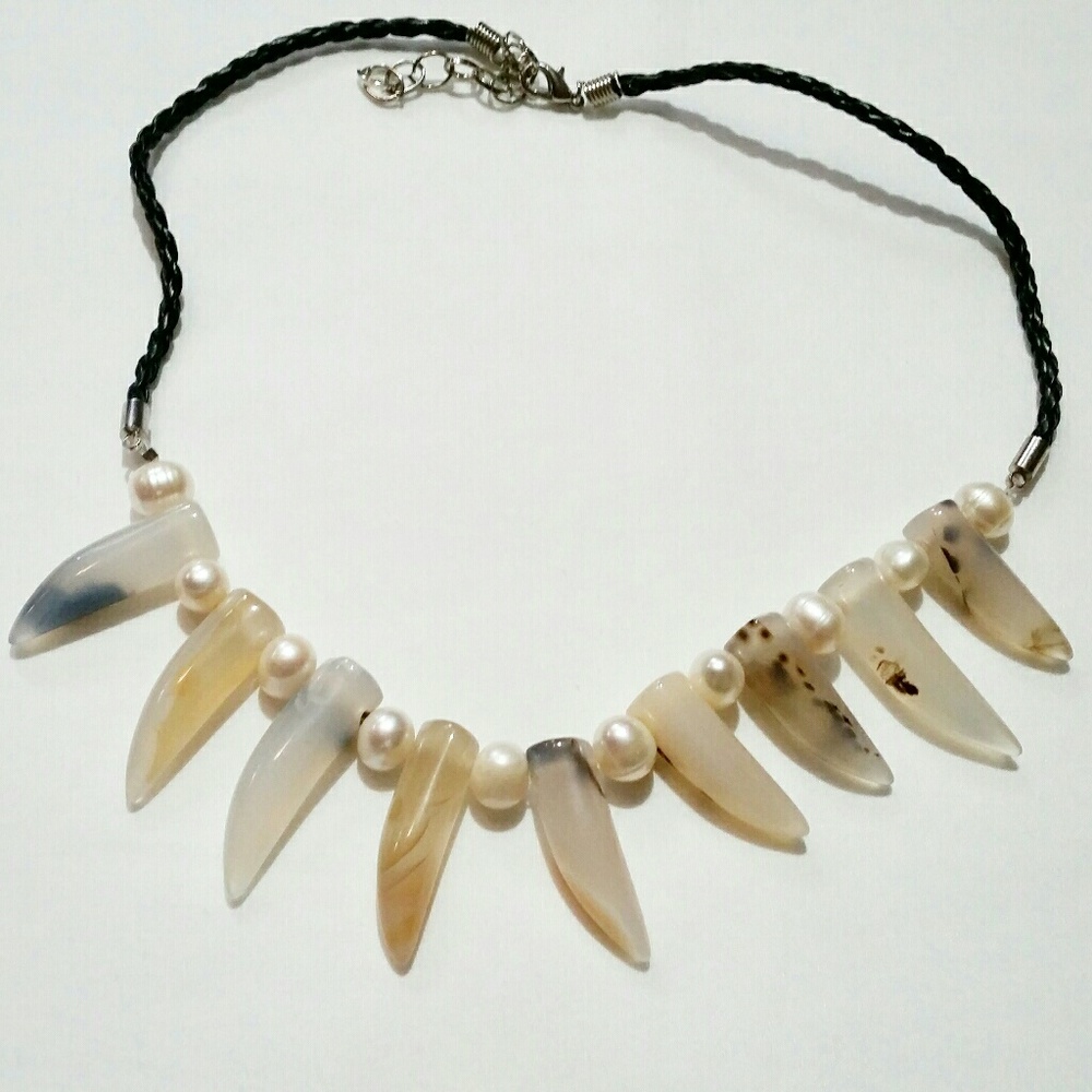 2/$22☆Agate pearl necklace